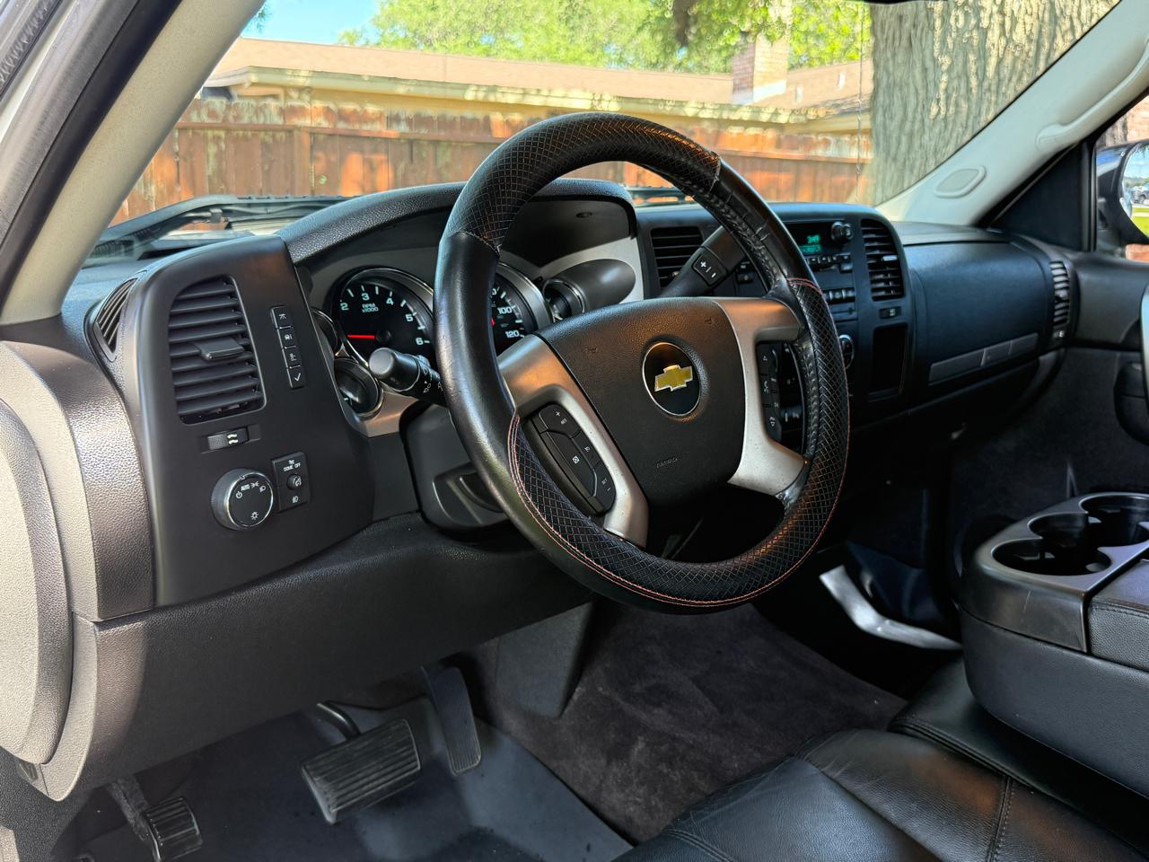 Chevrolet Silverado 1500 LT Crew Cab 4WD 2012