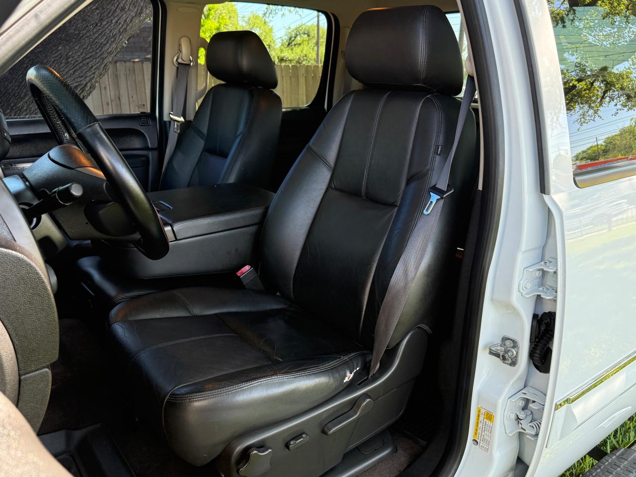 Chevrolet Silverado 1500 LT Crew Cab 4WD 2012