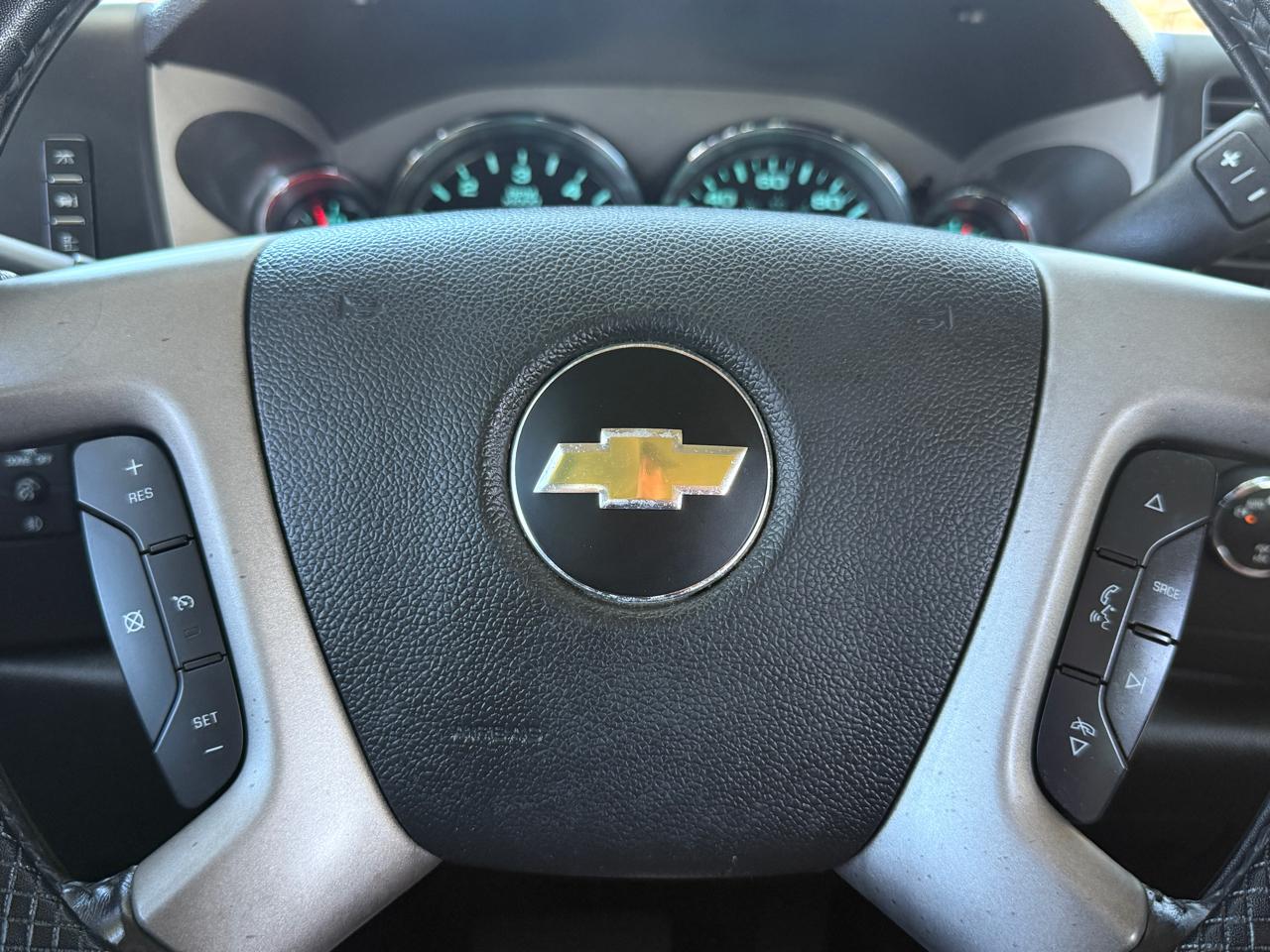 Chevrolet Silverado 1500 LT Crew Cab 4WD 2012