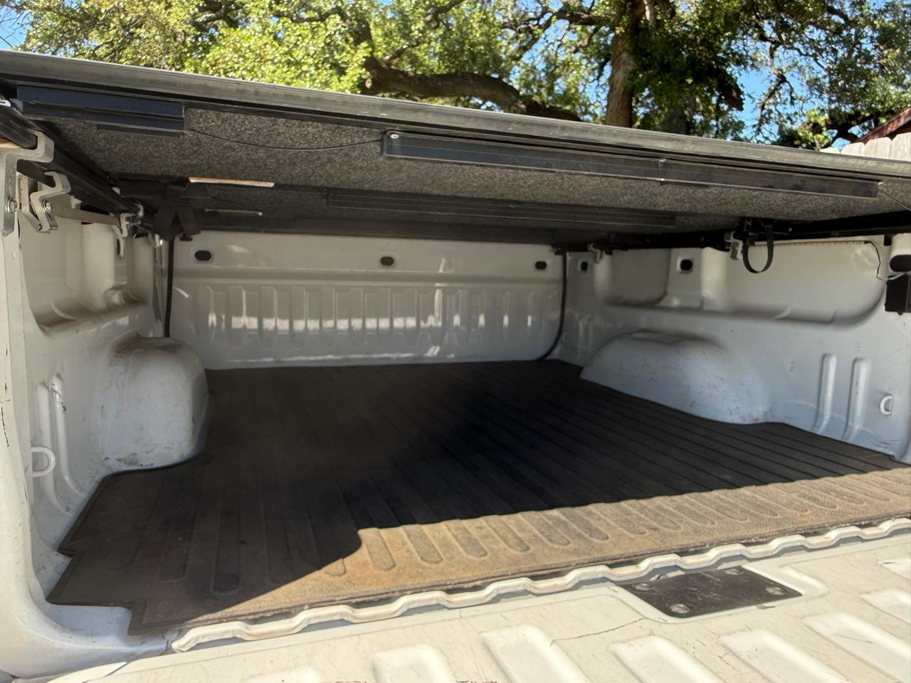 Chevrolet Silverado 1500 LT Crew Cab 4WD 2012