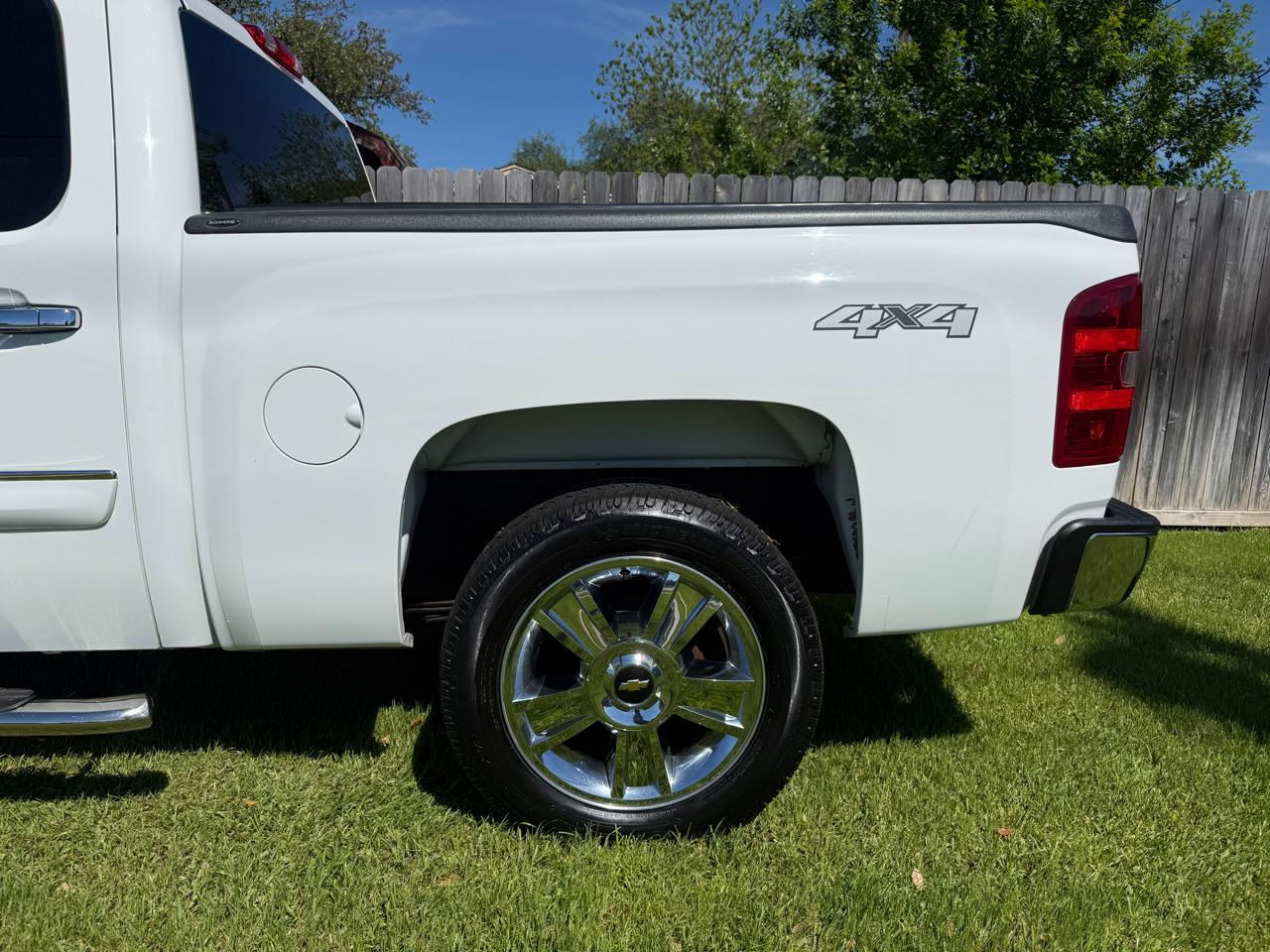 Chevrolet Silverado 1500 LT Crew Cab 4WD 2012