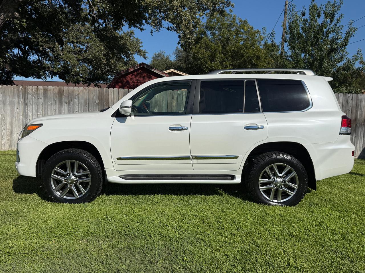 Lexus LX 570 Sport Utility 2013