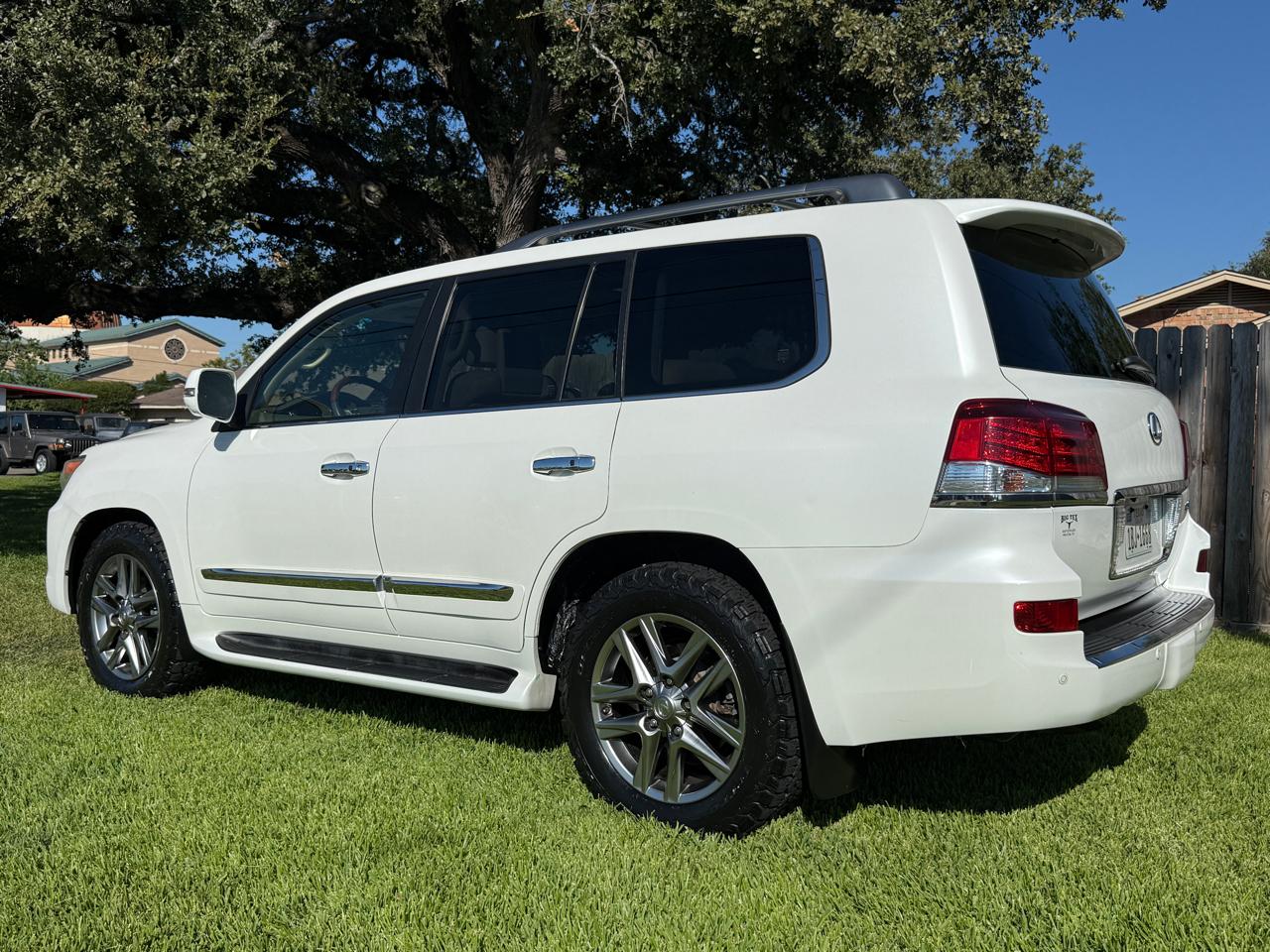 Lexus LX 570 Sport Utility 2013