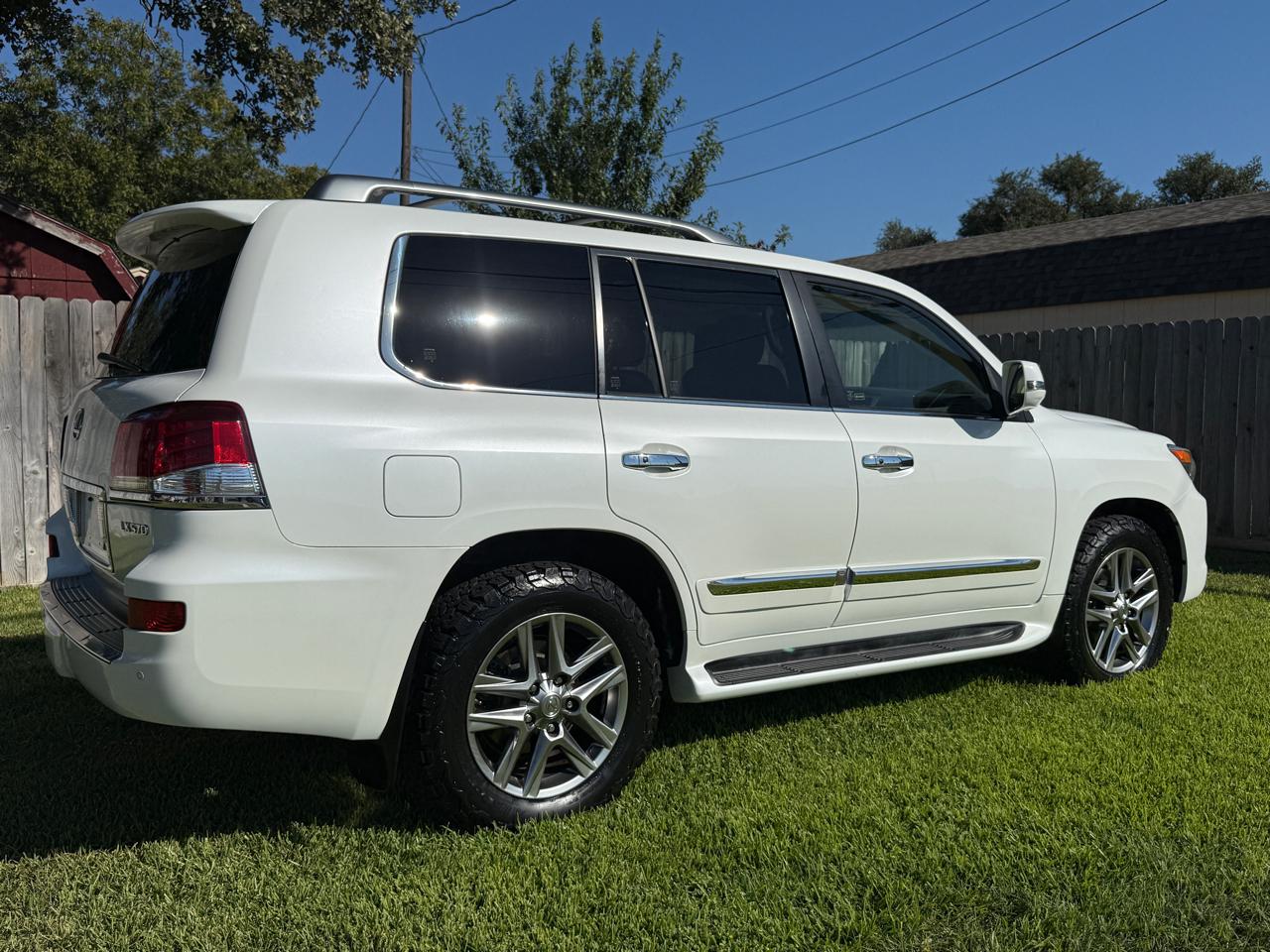 Lexus LX 570 Sport Utility 2013