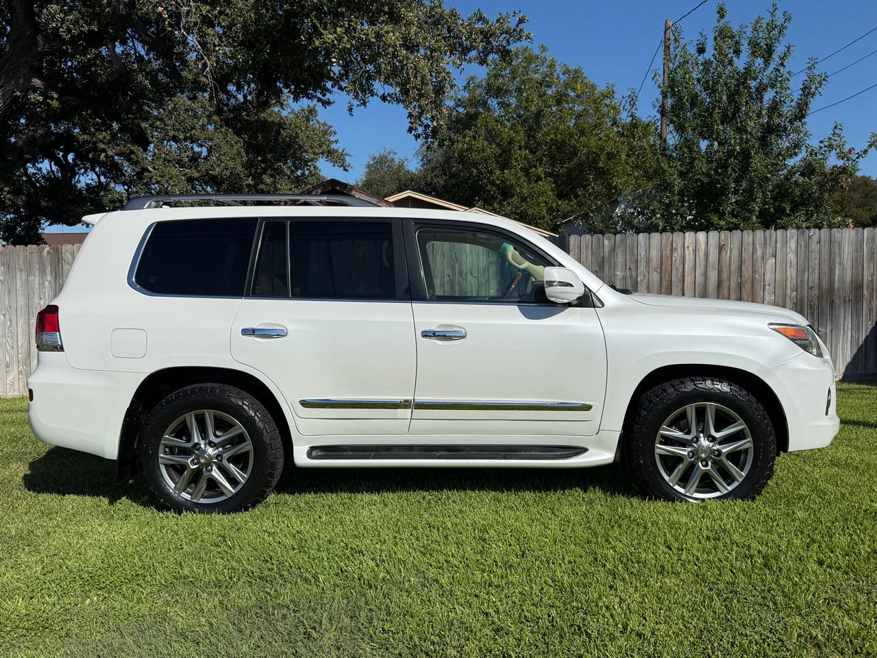 Lexus LX 570 Sport Utility 2013
