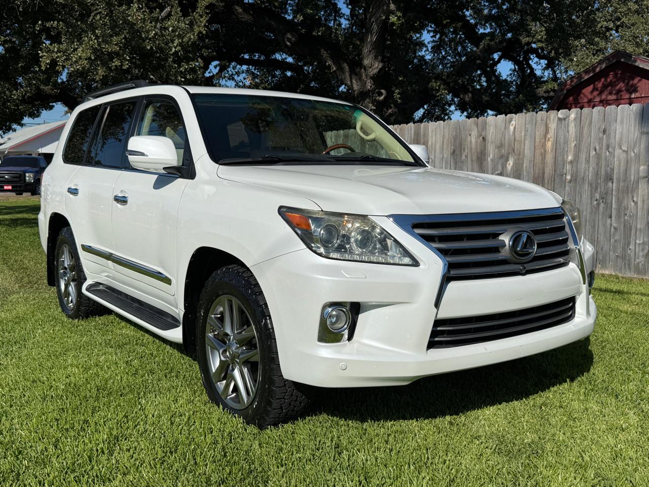 Lexus LX 570 Sport Utility 2013