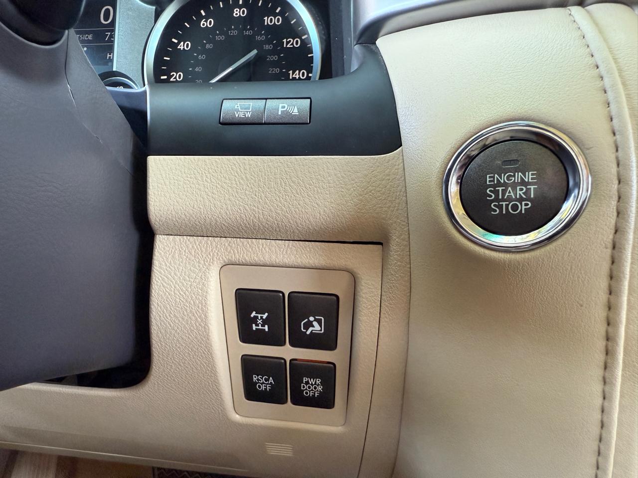 Lexus LX 570 Sport Utility 2013