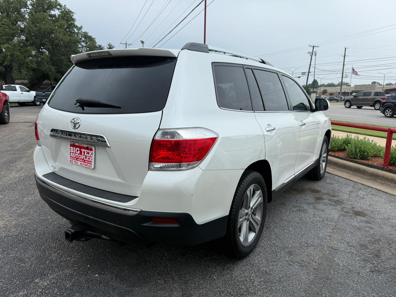 Toyota Highlander Limited 2WD 2013