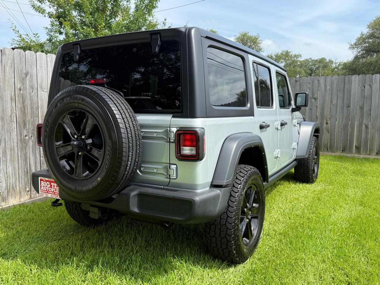 Jeep Wrangler Unlimited Sport Altitude 2023