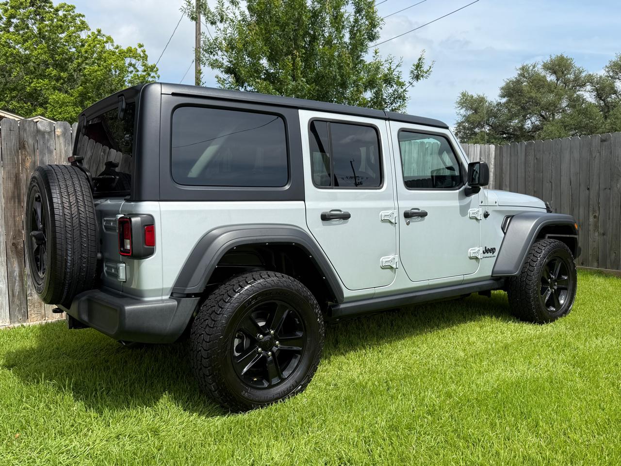 Jeep Wrangler Unlimited Sport Altitude 2023
