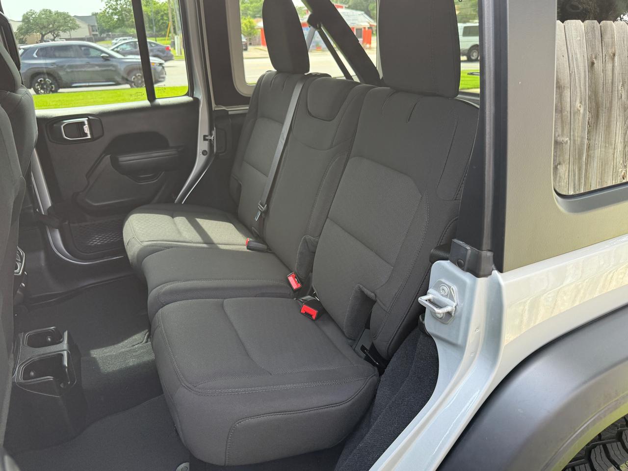Jeep Wrangler Unlimited Sport Altitude 2023