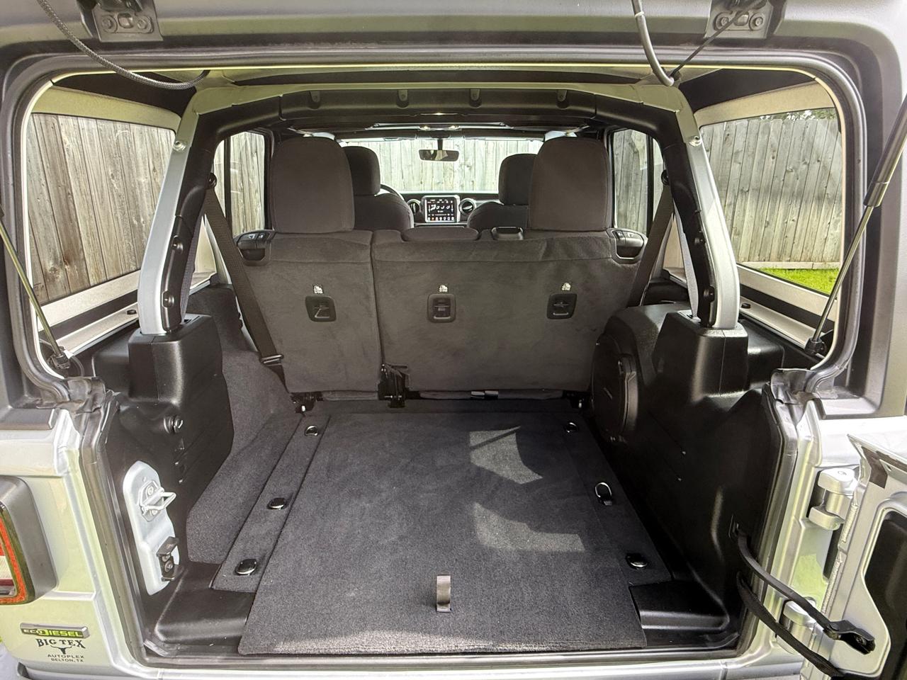Jeep Wrangler Unlimited Sport Altitude 2023