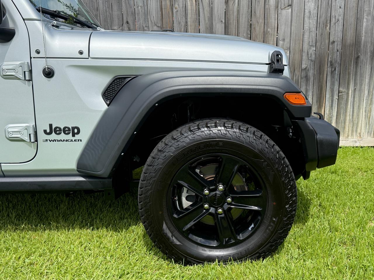 Jeep Wrangler Unlimited Sport Altitude 2023