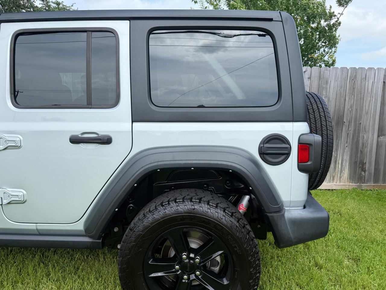 Jeep Wrangler Unlimited Sport Altitude 2023