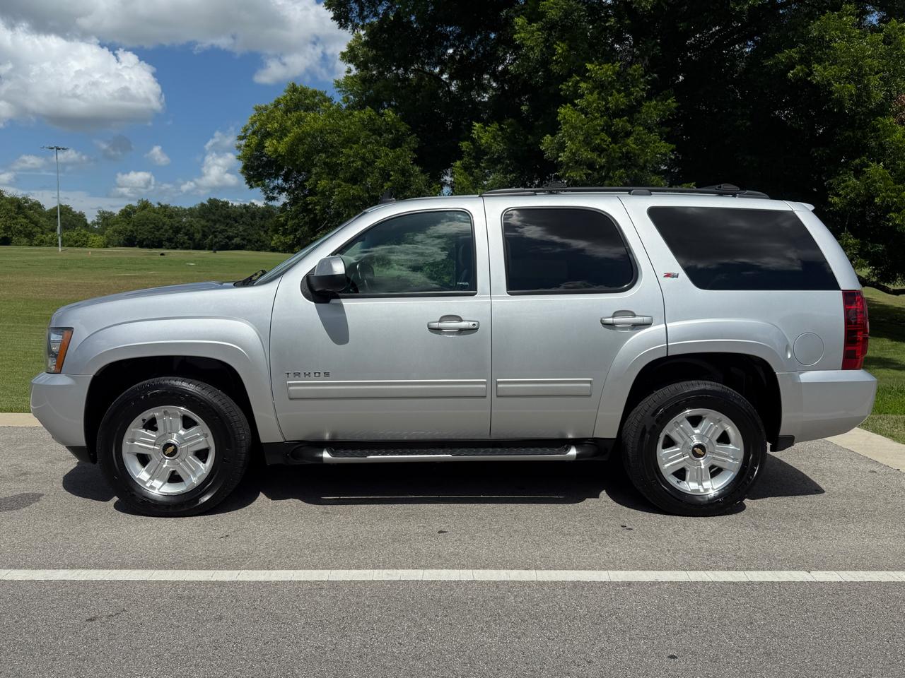 Chevrolet Tahoe  2013
