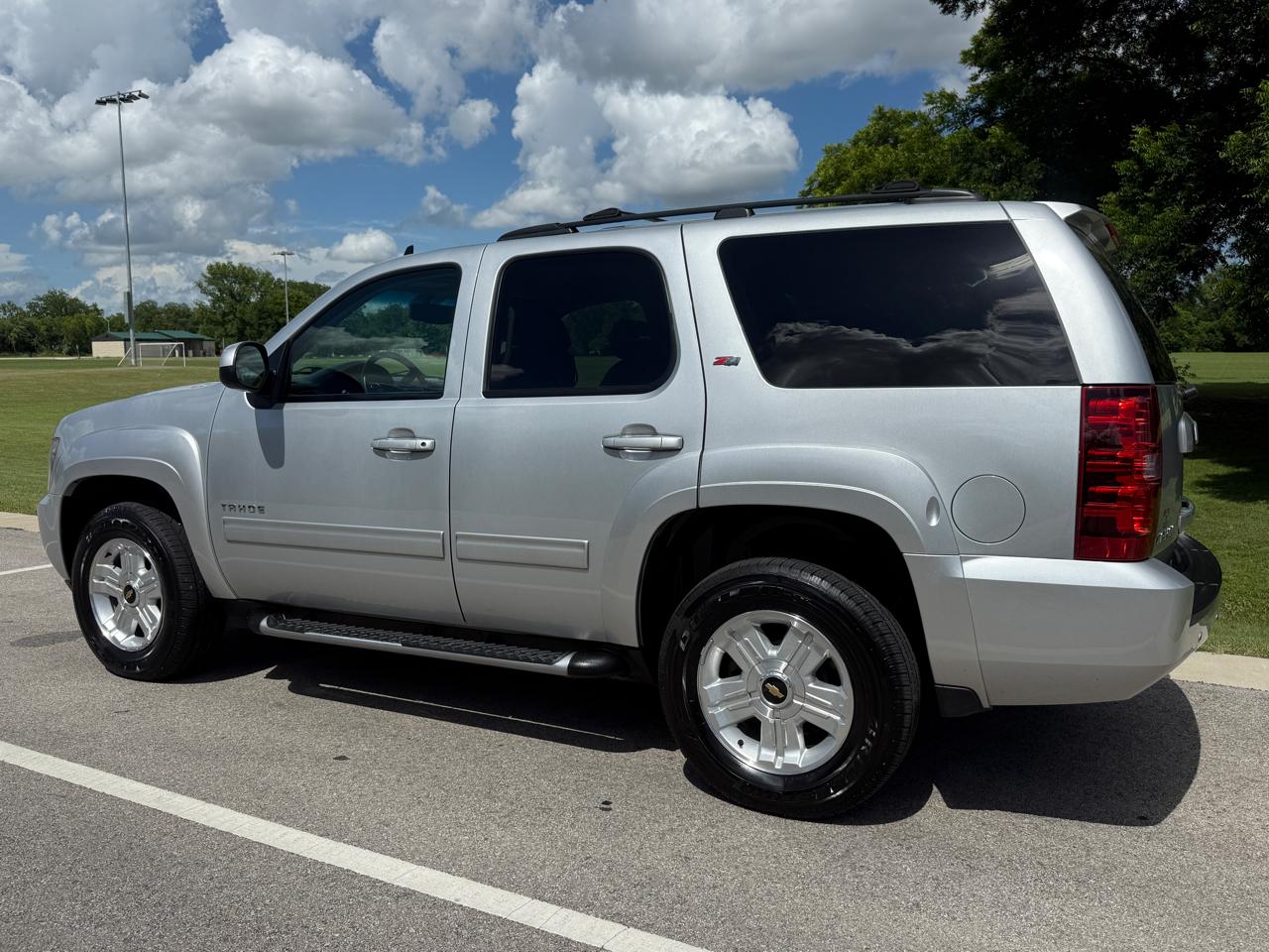 Chevrolet Tahoe  2013