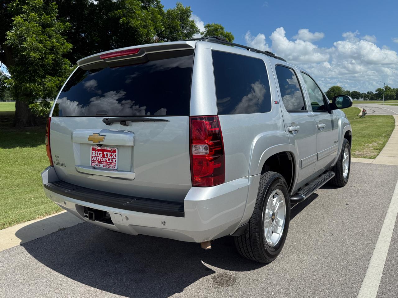 Chevrolet Tahoe  2013