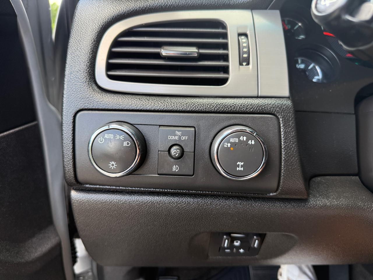 Chevrolet Tahoe  2013