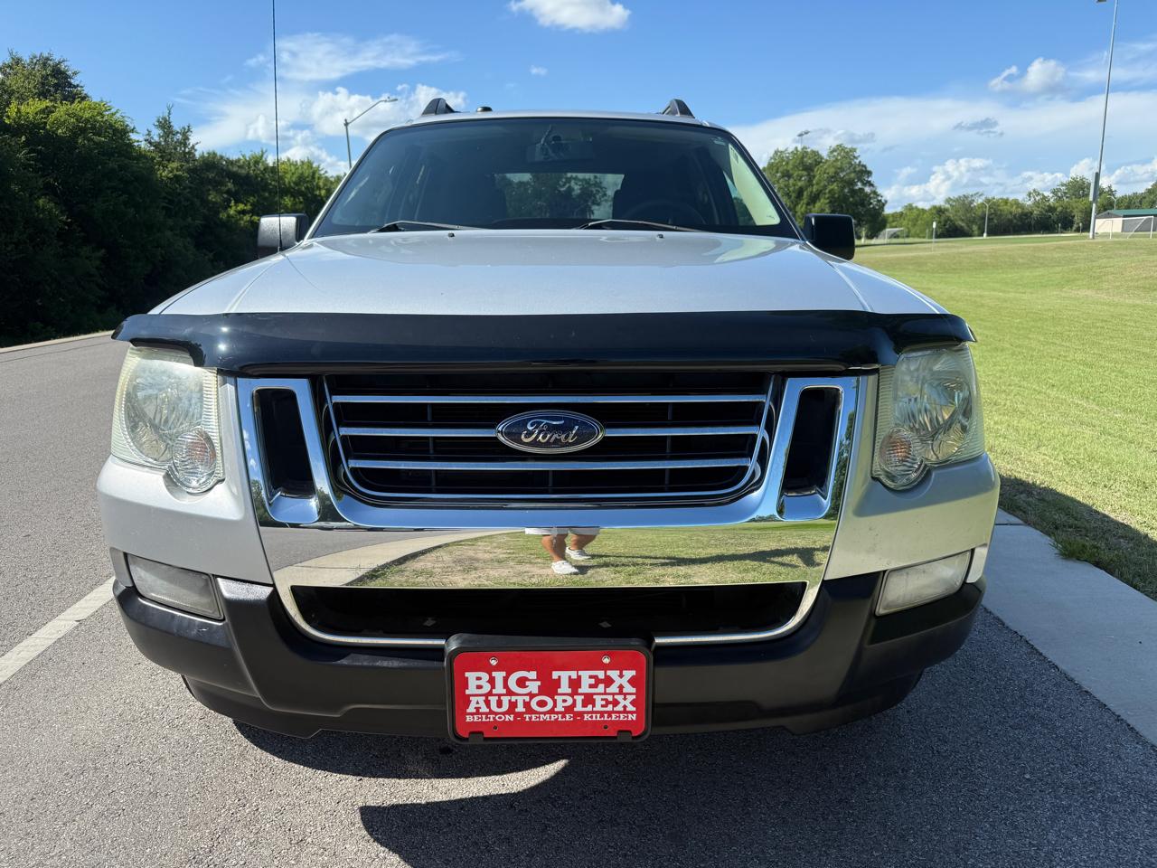Ford Explorer Sport Trac XLT 4.0L 2WD 2010