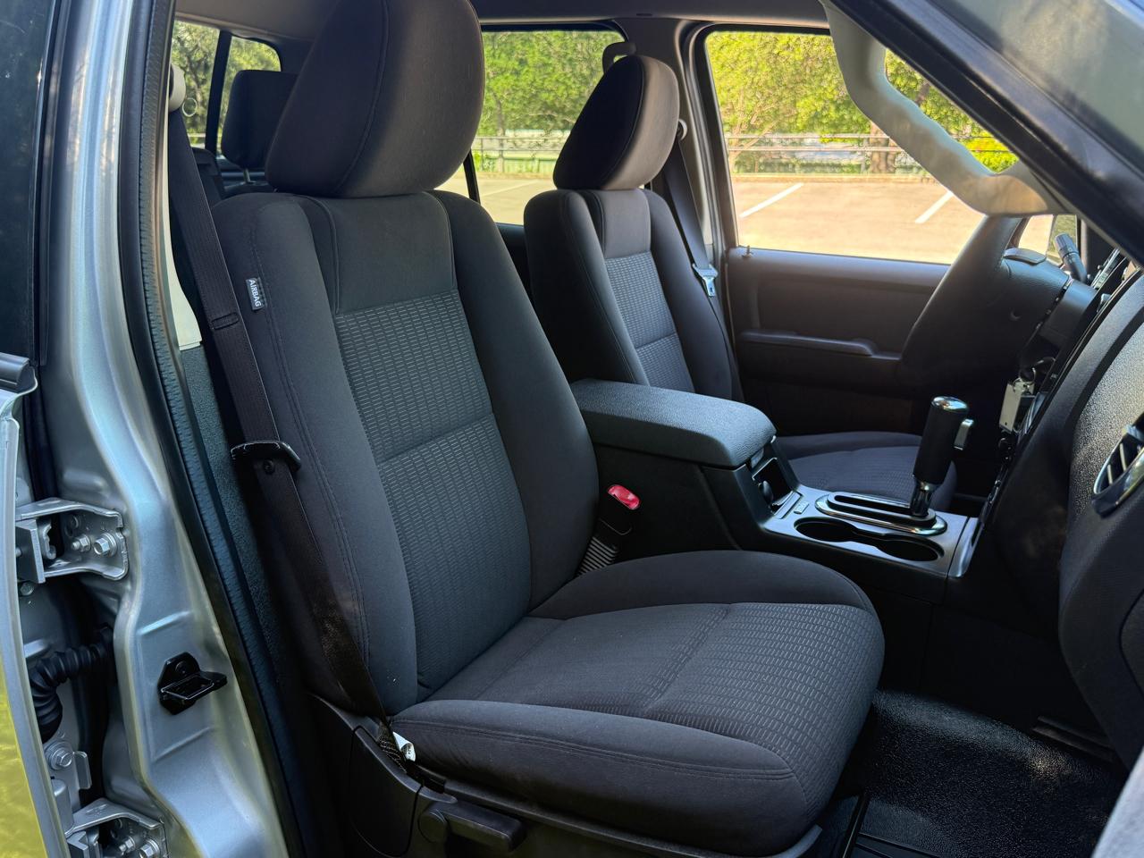 Ford Explorer Sport Trac XLT 4.0L 2WD 2010