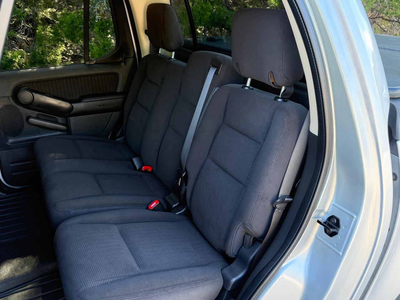 Ford Explorer Sport Trac XLT 4.0L 2WD 2010