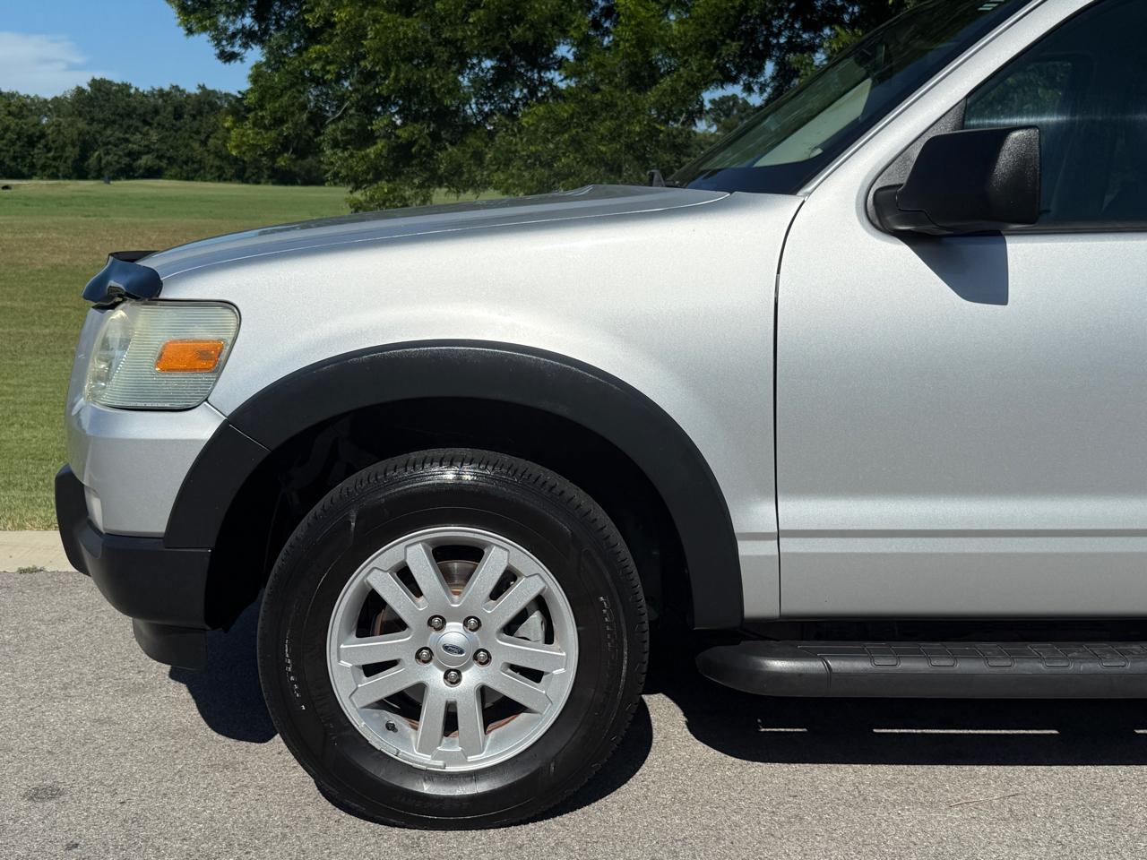 Ford Explorer Sport Trac XLT 4.0L 2WD 2010