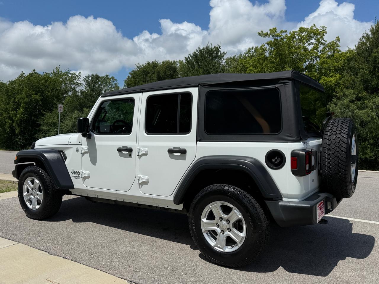Jeep Wrangler Unlimited Sport 2018