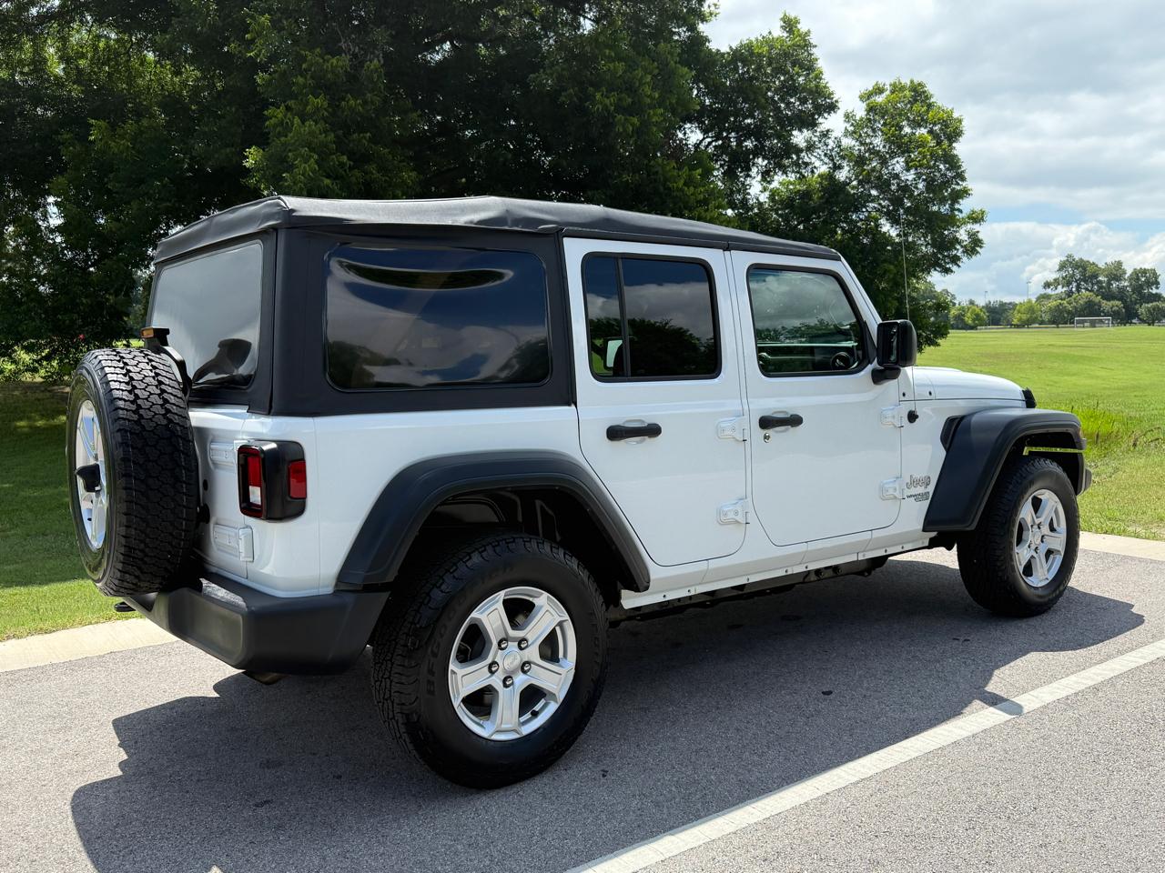 Jeep Wrangler Unlimited Sport 2018