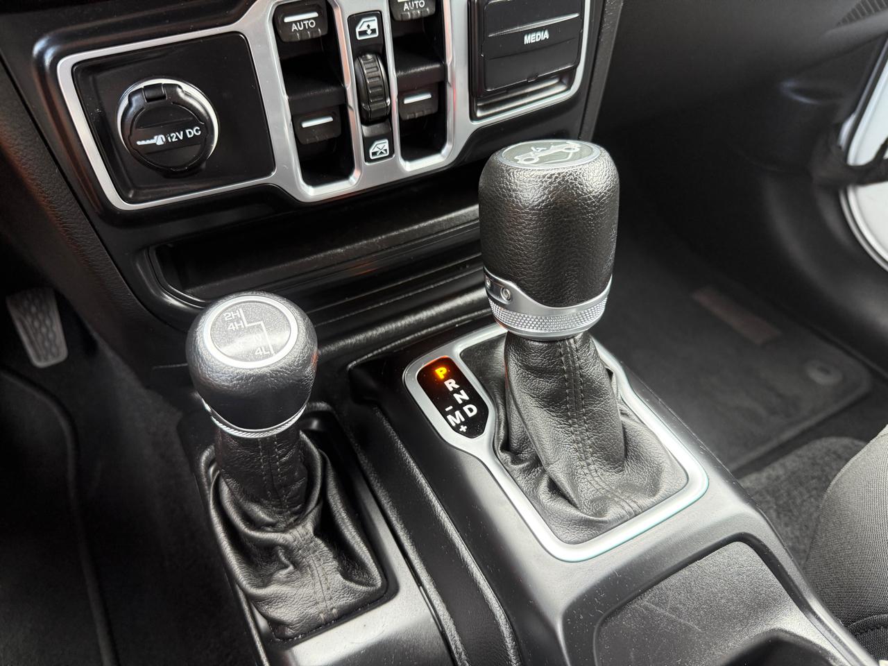 Jeep Wrangler Unlimited Sport 2018