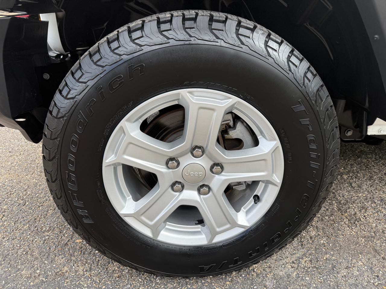 Jeep Wrangler Unlimited Sport 2018