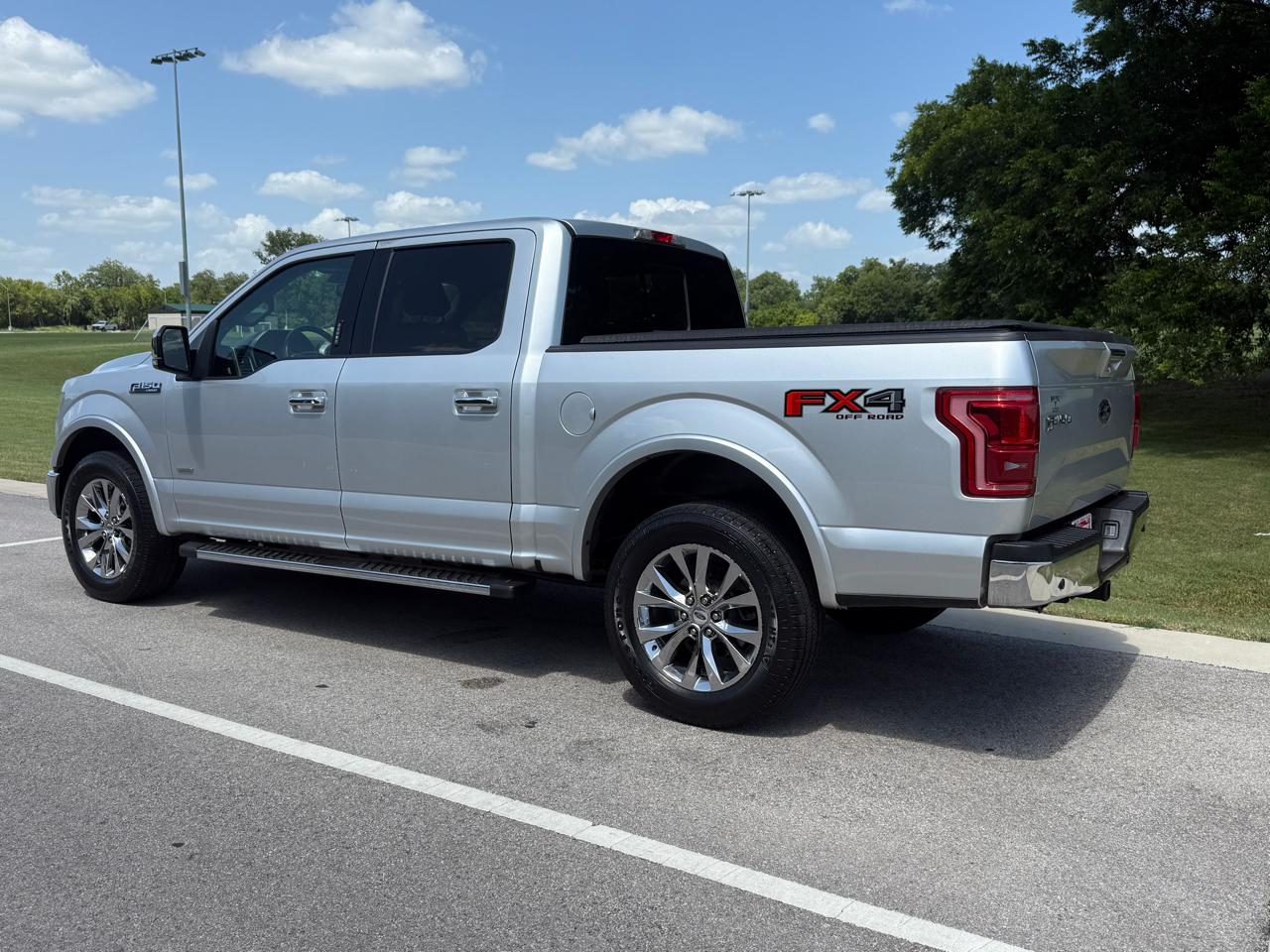 Ford F-150 Lariat SuperCrew 5.5-ft. Bed 4WD 2015