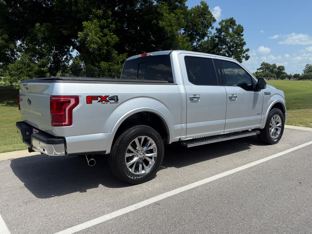 Ford F-150 Lariat SuperCrew 5.5-ft. Bed 4WD 2015