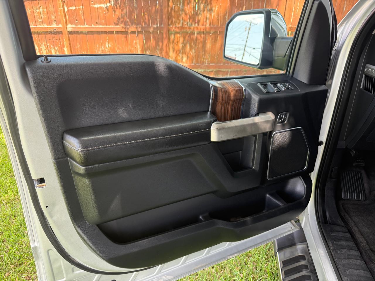 Ford F-150 Lariat SuperCrew 5.5-ft. Bed 4WD 2015