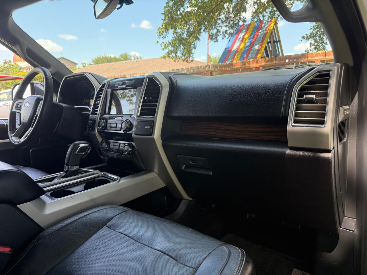 Ford F-150 Lariat SuperCrew 5.5-ft. Bed 4WD 2015