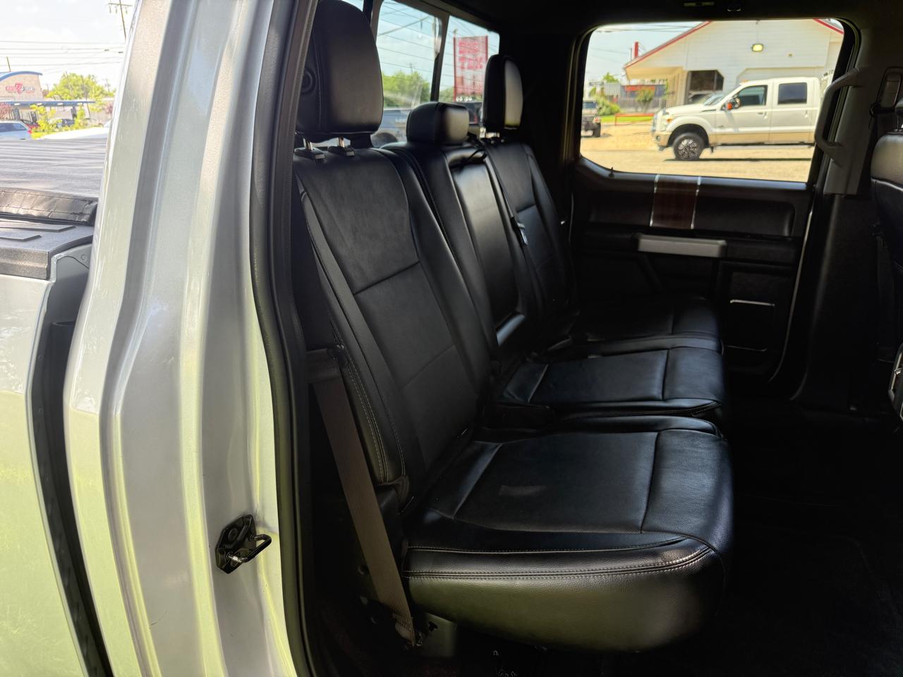 Ford F-150 Lariat SuperCrew 5.5-ft. Bed 4WD 2015