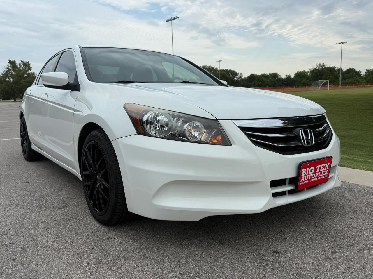 Honda Accord LX sedan AT 2012