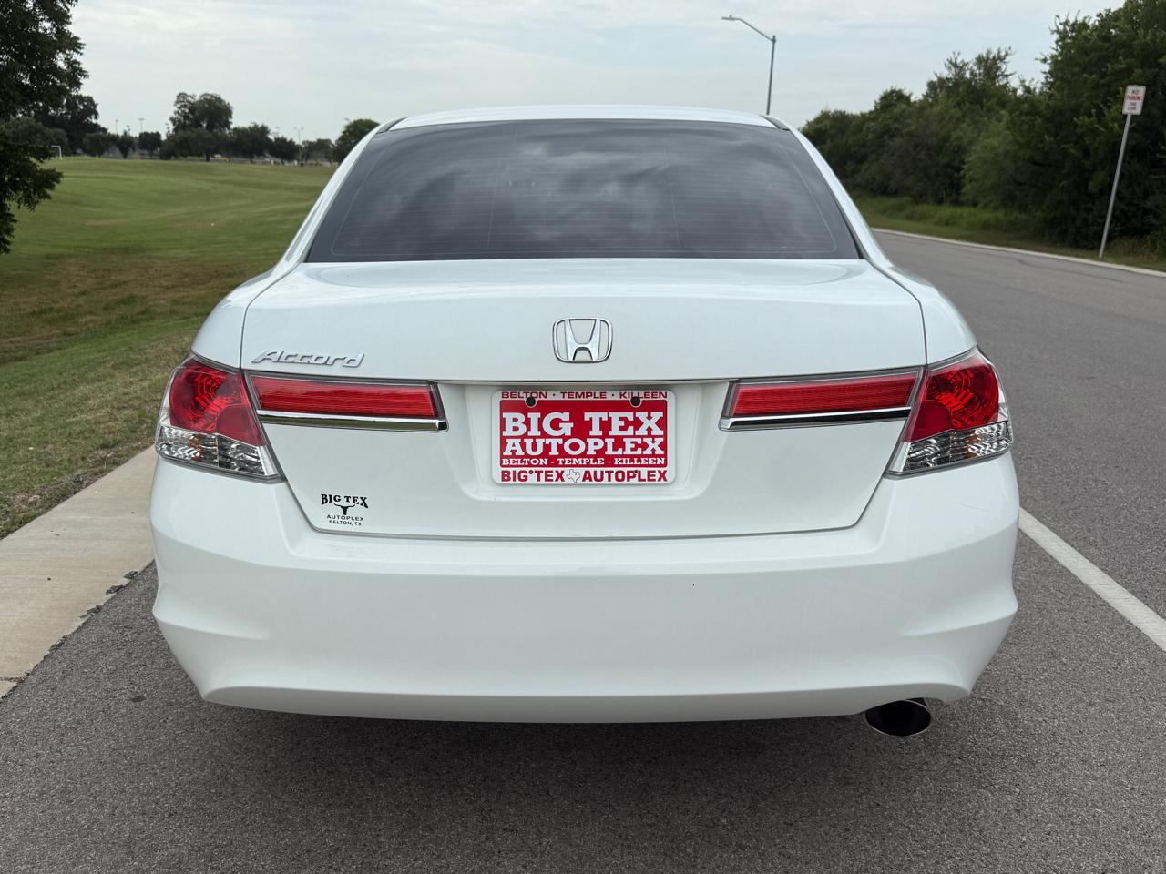 Honda Accord LX sedan AT 2012