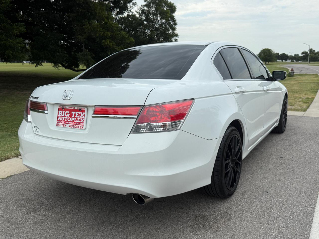 Honda Accord LX sedan AT 2012