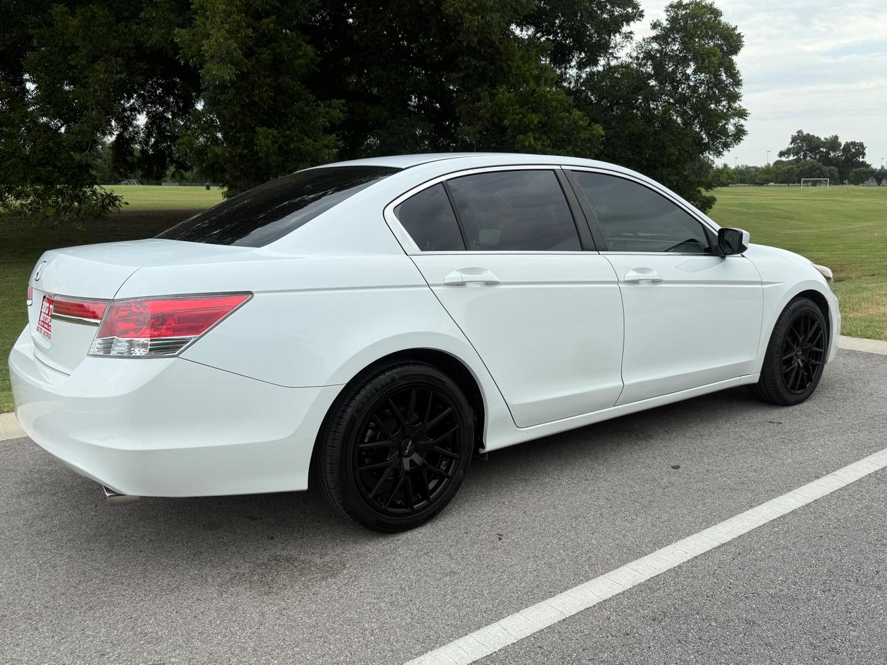 Honda Accord LX sedan AT 2012