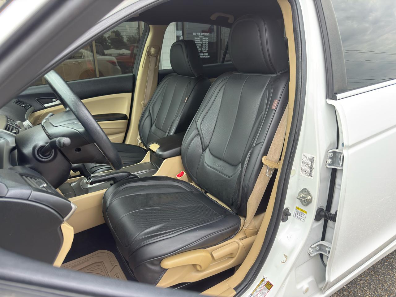 Honda Accord LX sedan AT 2012