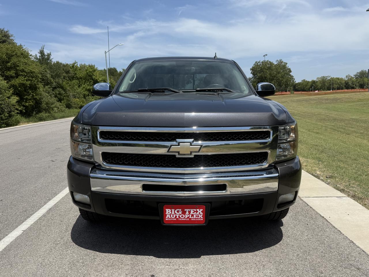 Chevrolet Silverado 1500 LT Crew Cab 2WD 2011