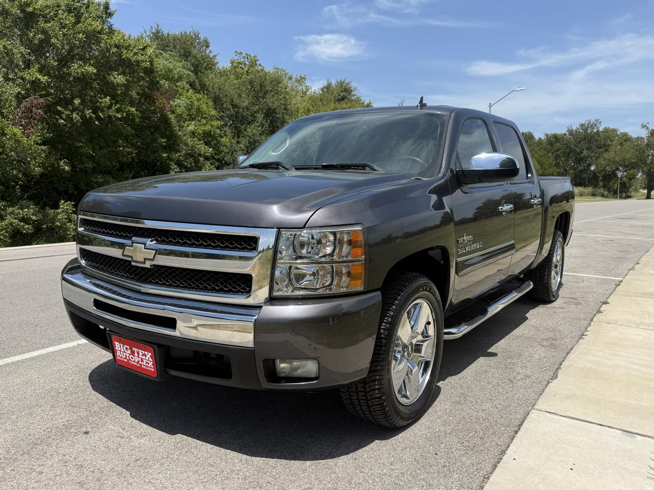 Chevrolet Silverado 1500 LT Crew Cab 2WD 2011