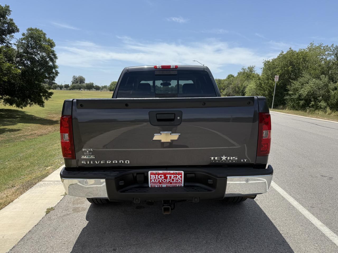 Chevrolet Silverado 1500 LT Crew Cab 2WD 2011
