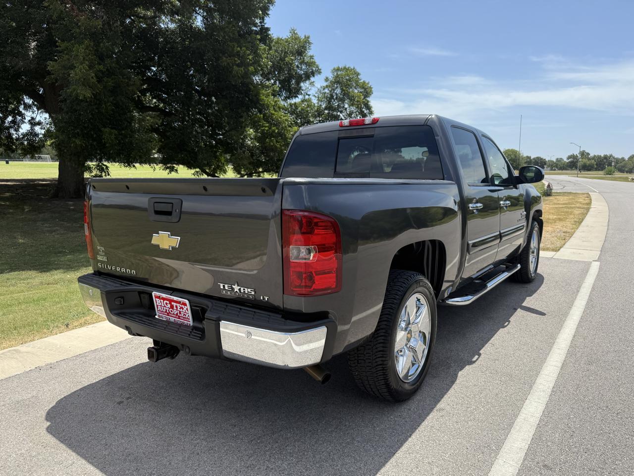 Chevrolet Silverado 1500 LT Crew Cab 2WD 2011