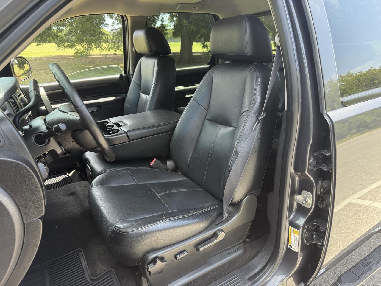 Chevrolet Silverado 1500 LT Crew Cab 2WD 2011