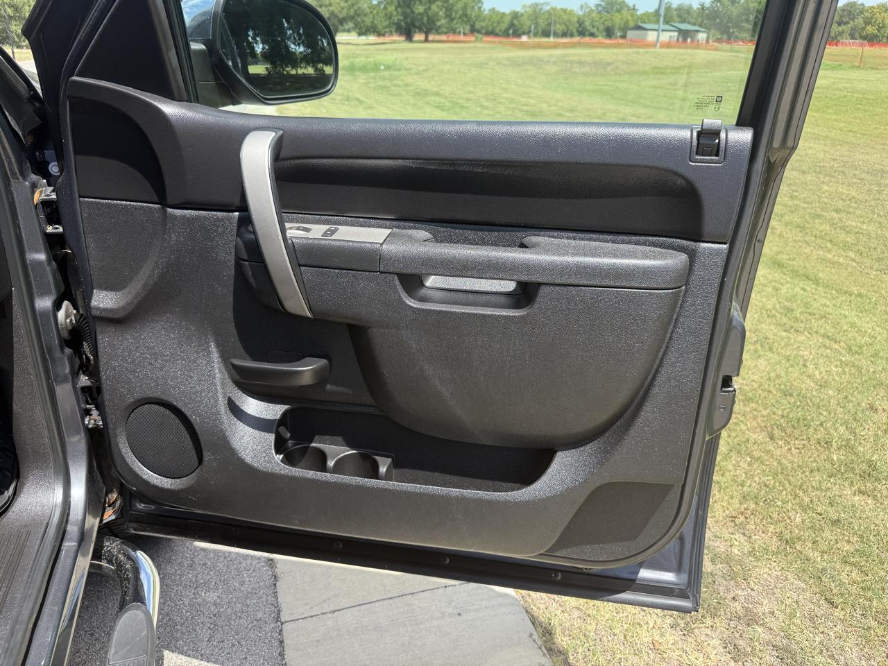 Chevrolet Silverado 1500 LT Crew Cab 2WD 2011