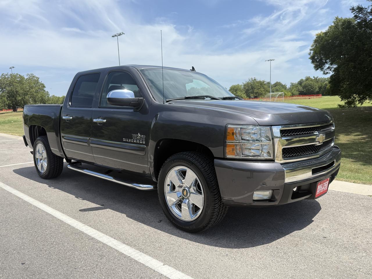 Chevrolet Silverado 1500 LT Crew Cab 2WD 2011