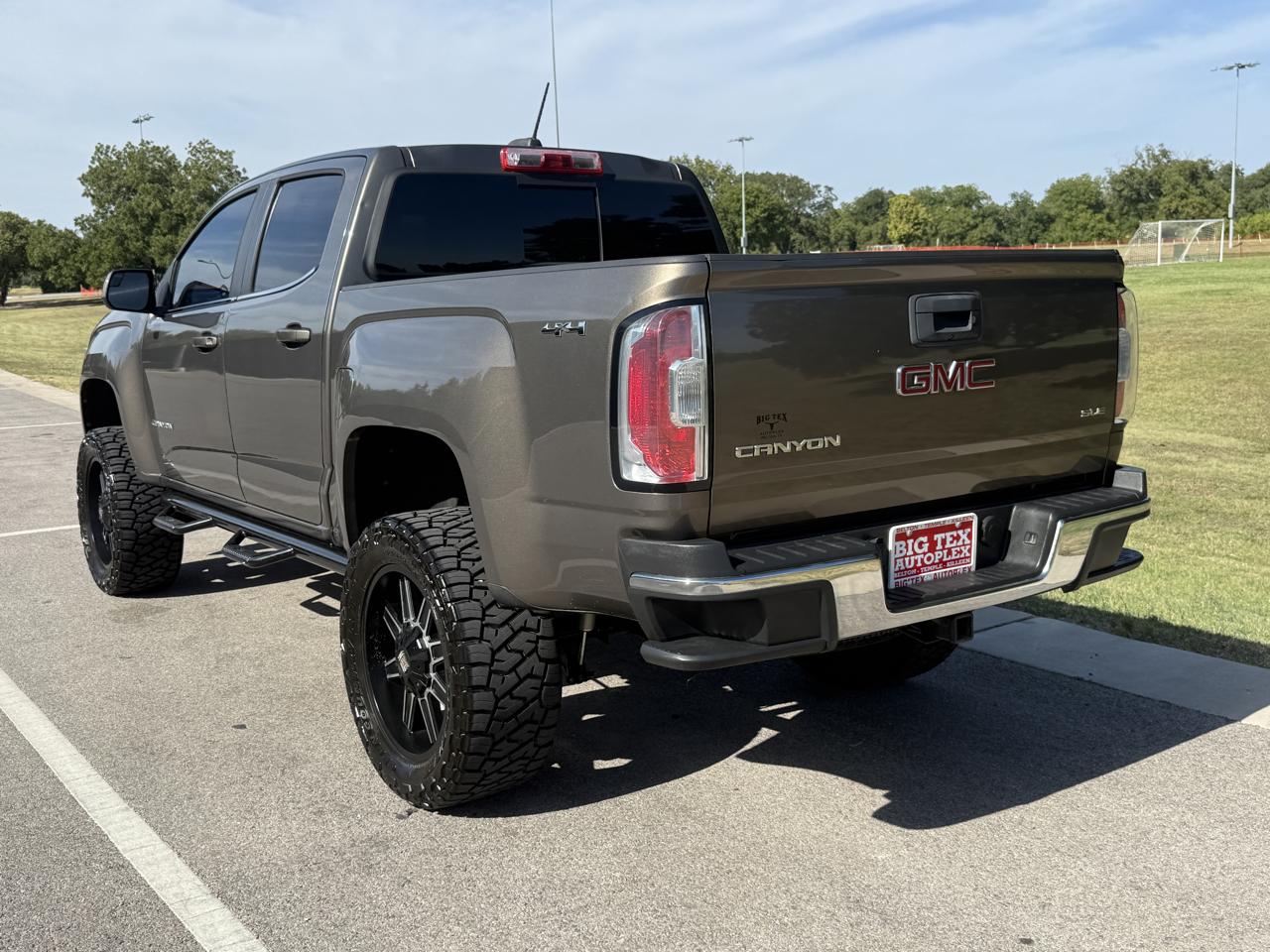 GMC Canyon SLE Crew Cab 4WD 2016