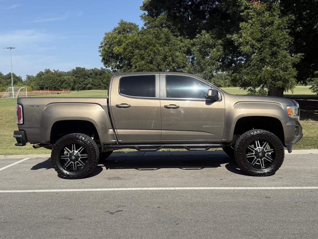 GMC Canyon SLE Crew Cab 4WD 2016