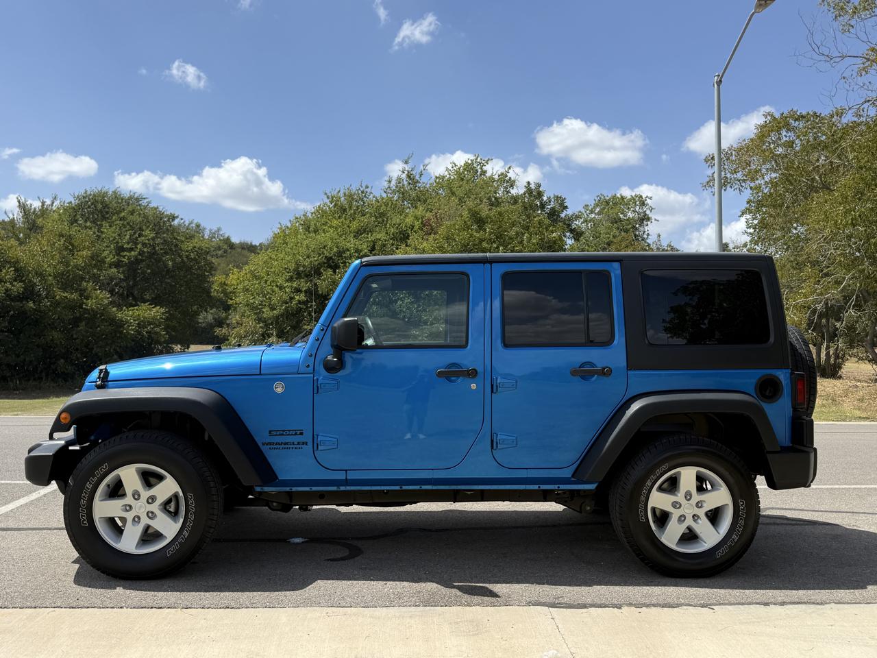 Jeep Wrangler Unlimited Sport 4WD 2016